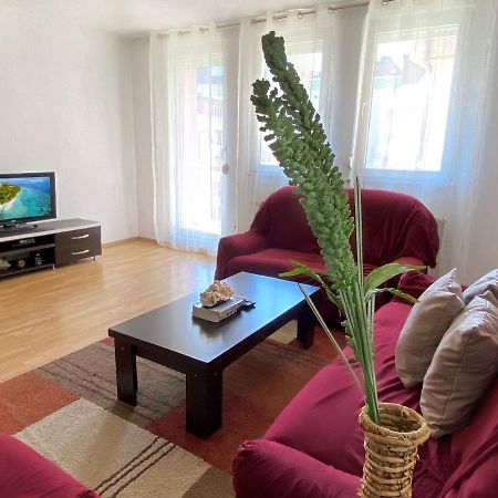 Zogu Apartments - City Center Priştine Dış mekan fotoğraf