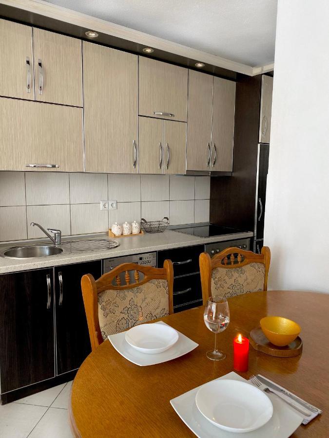 Zogu Apartments - City Center Priştine Dış mekan fotoğraf